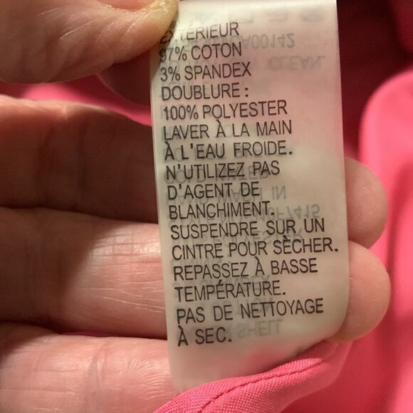 Peter Nygard multi color jacket with three large black buttons closure - Picture 9 of 10